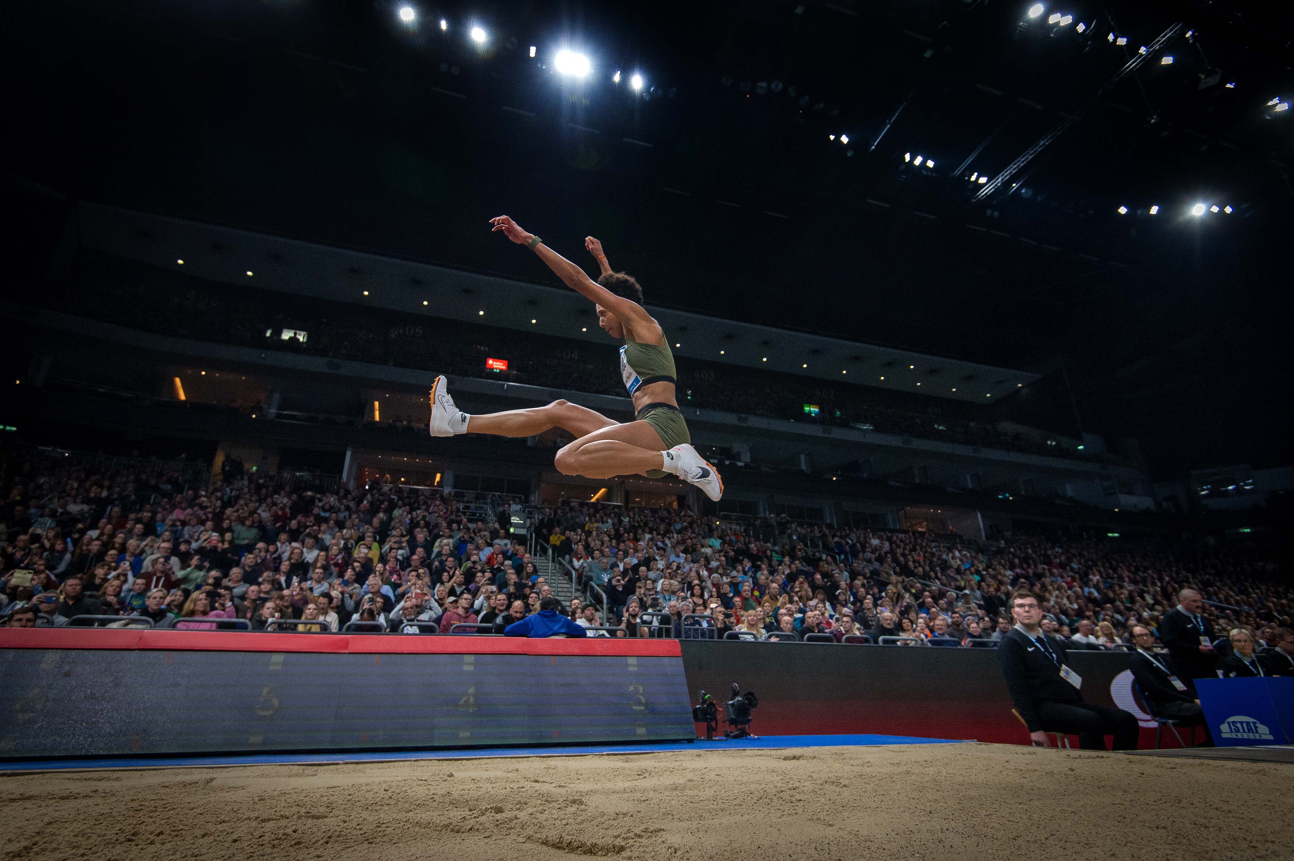 istaf indoor live